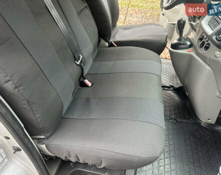 Серый Рено Трафик, объемом двигателя 2.46 л и пробегом 307 тыс. км за 12500 $, фото 8 на Automoto.ua