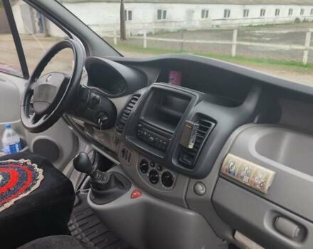 Серый Рено Трафик, объемом двигателя 2 л и пробегом 400 тыс. км за 10300 $, фото 5 на Automoto.ua