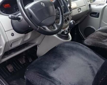 Серый Рено Трафик, объемом двигателя 2 л и пробегом 400 тыс. км за 10300 $, фото 2 на Automoto.ua