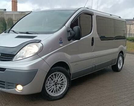 Серый Рено Трафик, объемом двигателя 2 л и пробегом 256 тыс. км за 11350 $, фото 1 на Automoto.ua