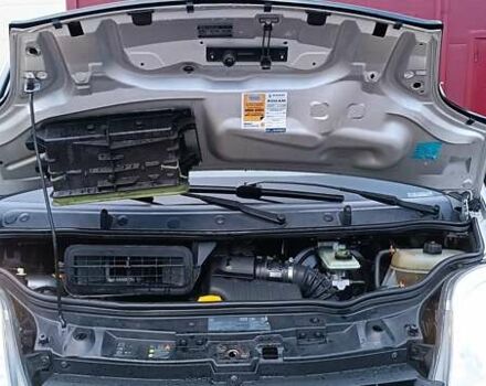 Серый Рено Трафик, объемом двигателя 2 л и пробегом 256 тыс. км за 11350 $, фото 46 на Automoto.ua