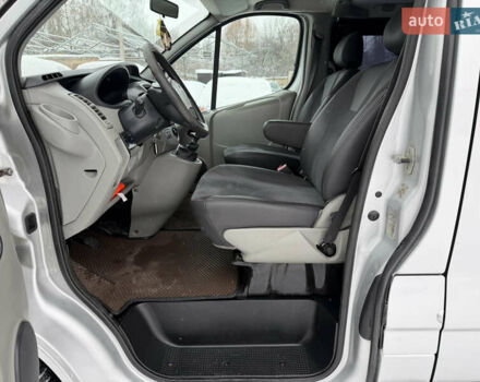 Серый Рено Трафик, объемом двигателя 2.5 л и пробегом 329 тыс. км за 11000 $, фото 47 на Automoto.ua