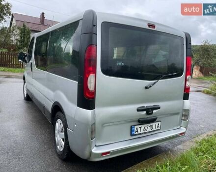 Сірий Рено Трафік, об'ємом двигуна 2 л та пробігом 311 тис. км за 9999 $, фото 3 на Automoto.ua