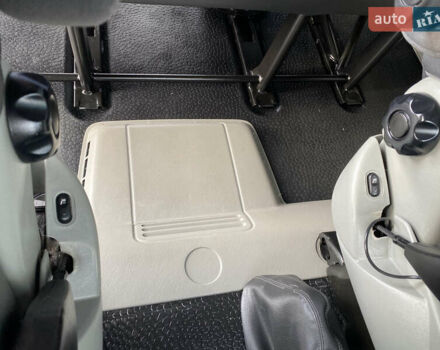 Сірий Рено Трафік, об'ємом двигуна 2 л та пробігом 348 тис. км за 12700 $, фото 24 на Automoto.ua