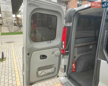 Серый Рено Трафик, объемом двигателя 2.5 л и пробегом 303 тыс. км за 12600 $, фото 69 на Automoto.ua