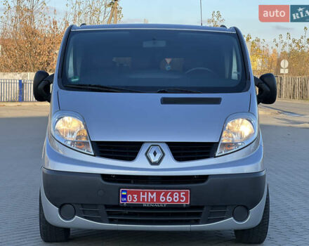 Серый Рено Трафик, объемом двигателя 2 л и пробегом 268 тыс. км за 14200 $, фото 3 на Automoto.ua