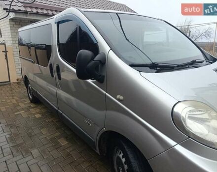 Серый Рено Трафик, объемом двигателя 2 л и пробегом 284 тыс. км за 12300 $, фото 1 на Automoto.ua