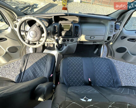 Рено Трафик 2011 в Калиновке на Automoto.ua Серый Рено Трафик, объемом двигателя 2.5 л и пробегом 383 тыс. км за 14200 $, фото 49 на Automoto.ua