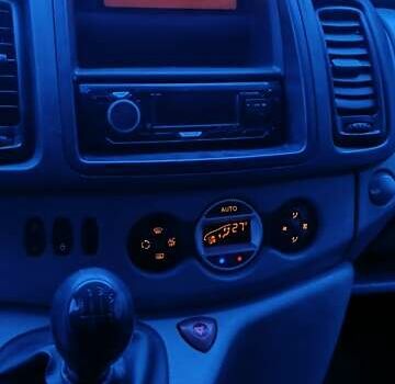 Серый Рено Трафик, объемом двигателя 2 л и пробегом 390 тыс. км за 11500 $, фото 9 на Automoto.ua