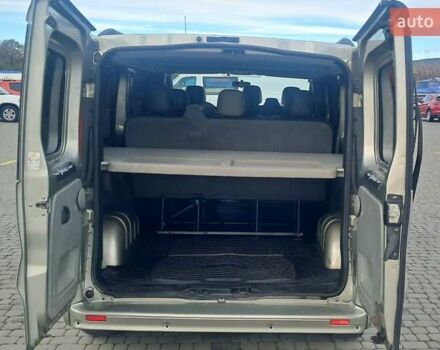 Серый Рено Трафик, объемом двигателя 2 л и пробегом 275 тыс. км за 13200 $, фото 5 на Automoto.ua