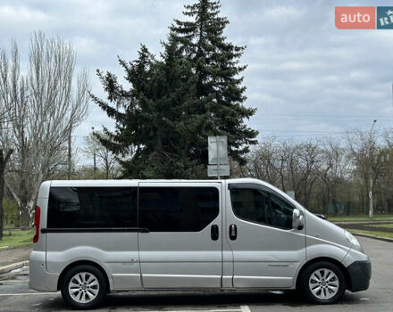 Серый Рено Трафик, объемом двигателя 2 л и пробегом 199 тыс. км за 11999 $, фото 4 на Automoto.ua