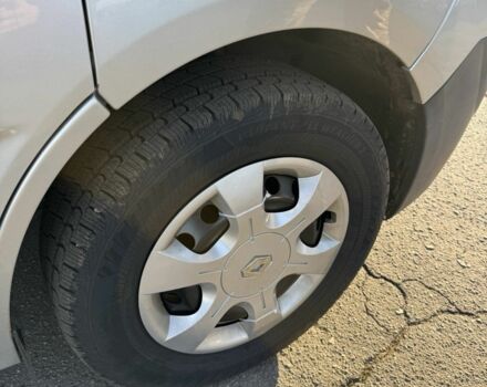 Сірий Рено Трафік, об'ємом двигуна 2 л та пробігом 343 тис. км за 12800 $, фото 4 на Automoto.ua