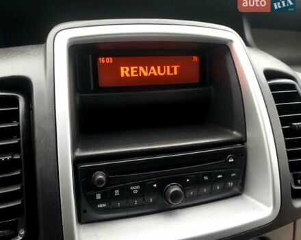 Серый Рено Трафик, объемом двигателя 2.5 л и пробегом 303 тыс. км за 12600 $, фото 83 на Automoto.ua