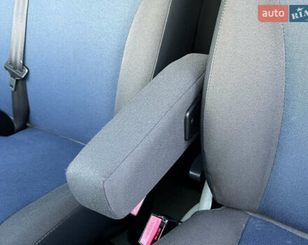 Серый Рено Трафик, объемом двигателя 2 л и пробегом 268 тыс. км за 14200 $, фото 45 на Automoto.ua