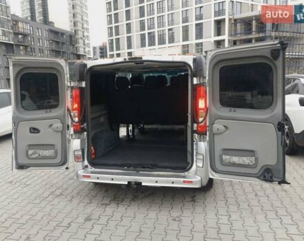 Серый Рено Трафик, объемом двигателя 2.5 л и пробегом 303 тыс. км за 12600 $, фото 34 на Automoto.ua