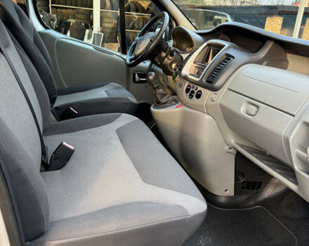 Сірий Рено Трафік, об'ємом двигуна 2.5 л та пробігом 196 тис. км за 13950 $, фото 2 на Automoto.ua