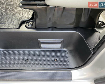 Сірий Рено Трафік, об'ємом двигуна 2 л та пробігом 348 тис. км за 12700 $, фото 26 на Automoto.ua