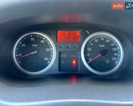 Рено Трафик 2011 в Киеве на Automoto.ua Серый Рено Трафик, объемом двигателя 2 л и пробегом 267 тыс. км за 13000 $, фото 8 на Automoto.ua