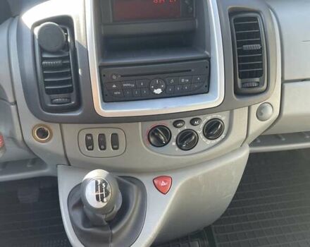 Серый Рено Трафик, объемом двигателя 2 л и пробегом 203 тыс. км за 12300 $, фото 14 на Automoto.ua