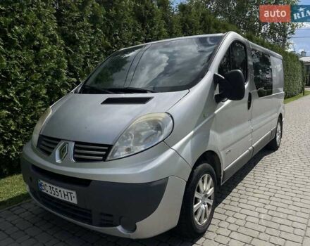 Серый Рено Трафик, объемом двигателя 2 л и пробегом 254 тыс. км за 10900 $, фото 2 на Automoto.ua