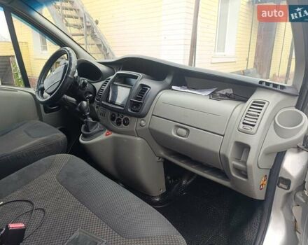 Серый Рено Трафик, объемом двигателя 2 л и пробегом 284 тыс. км за 12300 $, фото 7 на Automoto.ua