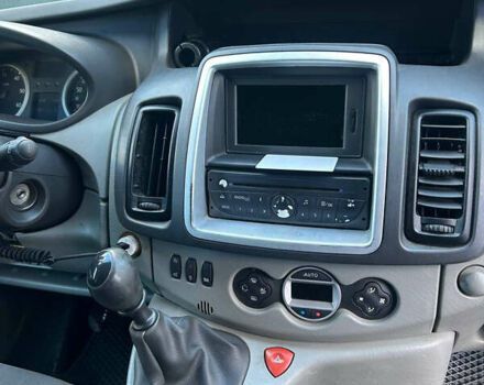 Рено Трафик 2011 в Киеве на Automoto.ua Серый Рено Трафик, объемом двигателя 2 л и пробегом 267 тыс. км за 13000 $, фото 12 на Automoto.ua