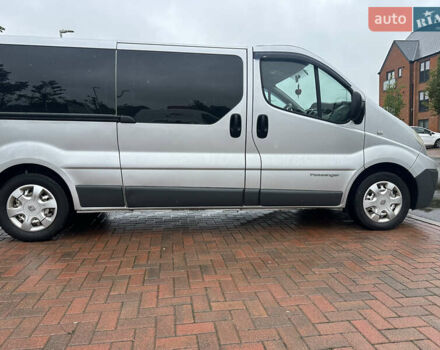 Серый Рено Трафик, объемом двигателя 2.46 л и пробегом 314 тыс. км за 12700 $, фото 2 на Automoto.ua