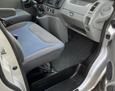 Серый Рено Трафик, объемом двигателя 2 л и пробегом 220 тыс. км за 12950 $, фото 39 на Automoto.ua