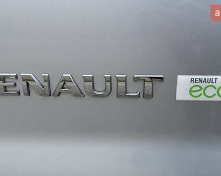 Серый Рено Трафик, объемом двигателя 2 л и пробегом 255 тыс. км за 13299 $, фото 28 на Automoto.ua