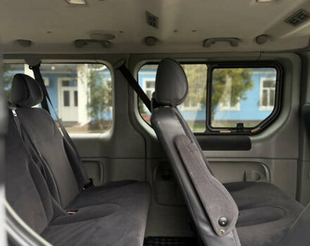 Сірий Рено Трафік, об'ємом двигуна 2 л та пробігом 295 тис. км за 14700 $, фото 16 на Automoto.ua