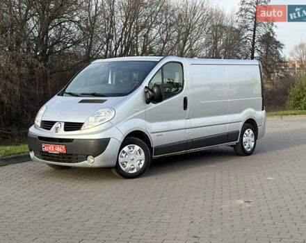 Серый Рено Трафик, объемом двигателя 2 л и пробегом 220 тыс. км за 12950 $, фото 2 на Automoto.ua