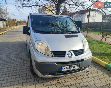 Серый Рено Трафик, объемом двигателя 2 л и пробегом 340 тыс. км за 11699 $, фото 4 на Automoto.ua