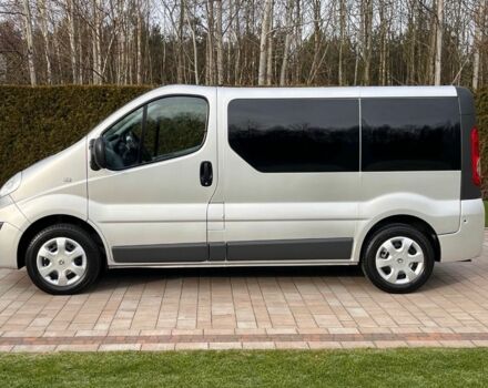 Серый Рено Трафик, объемом двигателя 2 л и пробегом 200 тыс. км за 8200 $, фото 6 на Automoto.ua