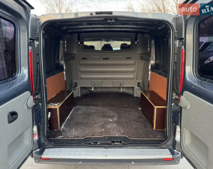 Серый Рено Трафик, объемом двигателя 2 л и пробегом 225 тыс. км за 13900 $, фото 11 на Automoto.ua