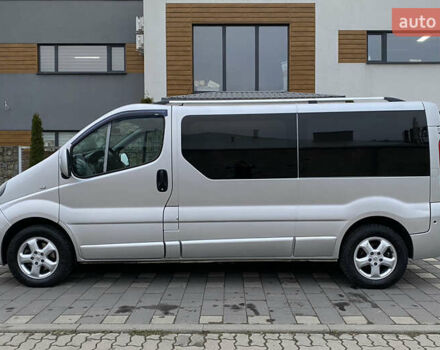 Серый Рено Трафик, объемом двигателя 2 л и пробегом 255 тыс. км за 13299 $, фото 5 на Automoto.ua