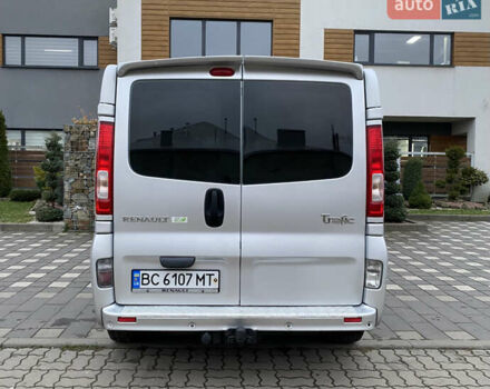 Серый Рено Трафик, объемом двигателя 2 л и пробегом 255 тыс. км за 13299 $, фото 4 на Automoto.ua