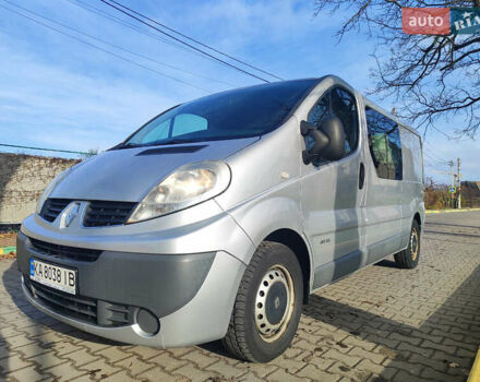 Серый Рено Трафик, объемом двигателя 2 л и пробегом 340 тыс. км за 11699 $, фото 1 на Automoto.ua