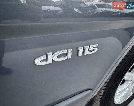 Серый Рено Трафик, объемом двигателя 2 л и пробегом 225 тыс. км за 13900 $, фото 18 на Automoto.ua