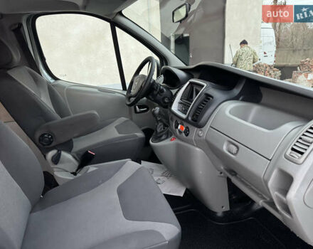 Серый Рено Трафик, объемом двигателя 2 л и пробегом 225 тыс. км за 13900 $, фото 15 на Automoto.ua