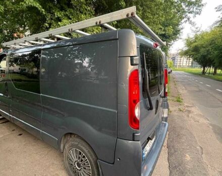 Серый Рено Трафик, объемом двигателя 2 л и пробегом 265 тыс. км за 15300 $, фото 3 на Automoto.ua