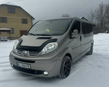 Сірий Рено Трафік, об'ємом двигуна 2 л та пробігом 380 тис. км за 14399 $, фото 1 на Automoto.ua
