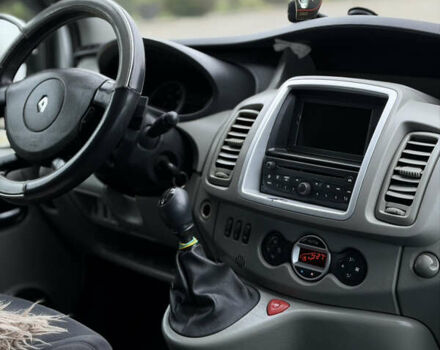 Сірий Рено Трафік, об'ємом двигуна 2 л та пробігом 295 тис. км за 14700 $, фото 13 на Automoto.ua