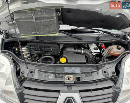 Рено Трафик 2013 в Полтаве на Automoto.ua Серый Рено Трафик, объемом двигателя 2 л и пробегом 138 тыс. км за 17750 $, фото 55 на Automoto.ua