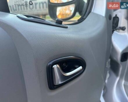 Сірий Рено Трафік, об'ємом двигуна 2 л та пробігом 226 тис. км за 14200 $, фото 38 на Automoto.ua