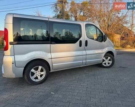 Сірий Рено Трафік, об'ємом двигуна 2 л та пробігом 226 тис. км за 14200 $, фото 4 на Automoto.ua