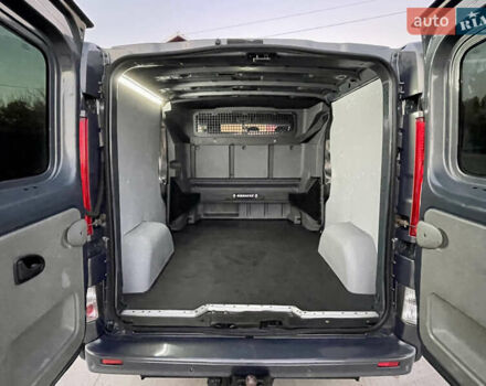 Серый Рено Трафик, объемом двигателя 2 л и пробегом 299 тыс. км за 14499 $, фото 38 на Automoto.ua