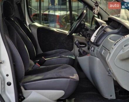 Серый Рено Трафик, объемом двигателя 2 л и пробегом 235 тыс. км за 16490 $, фото 45 на Automoto.ua