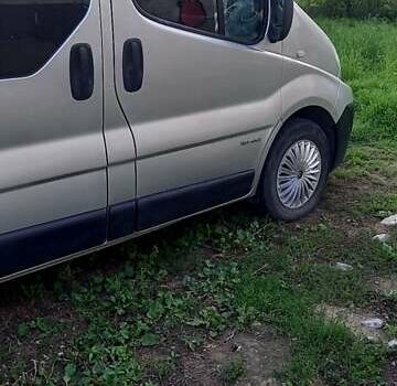 Рено Трафик 2013 в Полонном на Automoto.ua Серый Рено Трафик, объемом двигателя 2 л и пробегом 270 тыс. км за 9250 $, фото 5 на Automoto.ua