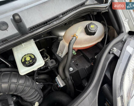 Серый Рено Трафик, объемом двигателя 2 л и пробегом 221 тыс. км за 15071 $, фото 77 на Automoto.ua