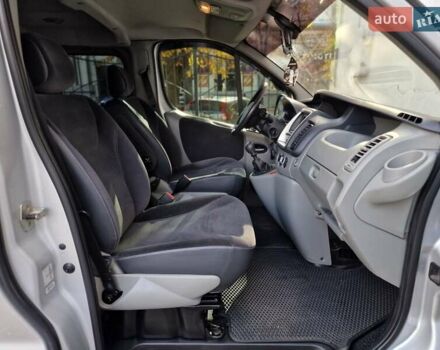 Серый Рено Трафик, объемом двигателя 2 л и пробегом 235 тыс. км за 16490 $, фото 42 на Automoto.ua